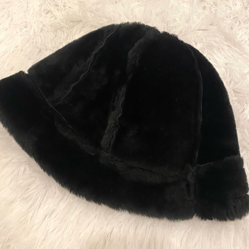 Ugg Australia Fuzzy Black Reversible Hat